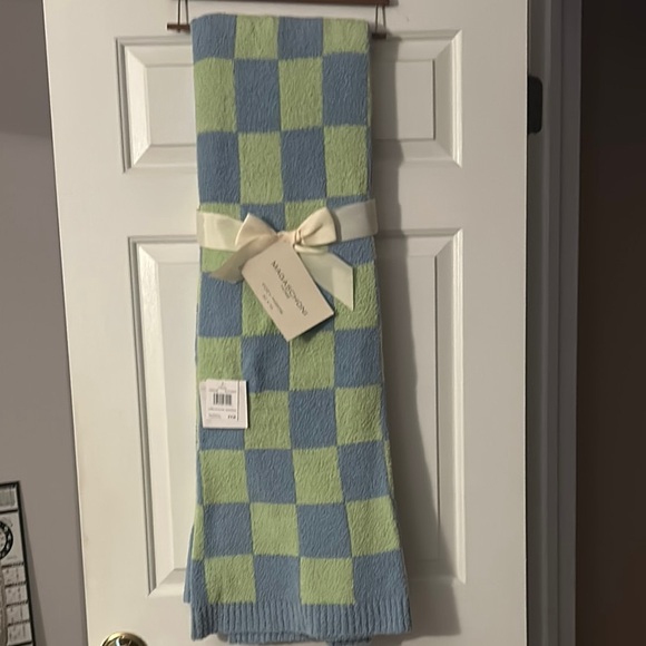 Blue and Green Checkered Throw Blanket - Picture 1 of 4